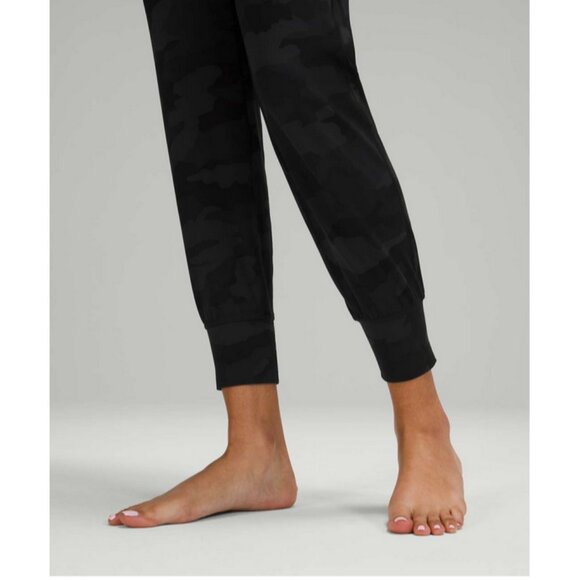 Lululemon Align Jogger 28" in Heritage 365 Camo Deep Coal Multi Athleisure - Picture 5 of 14